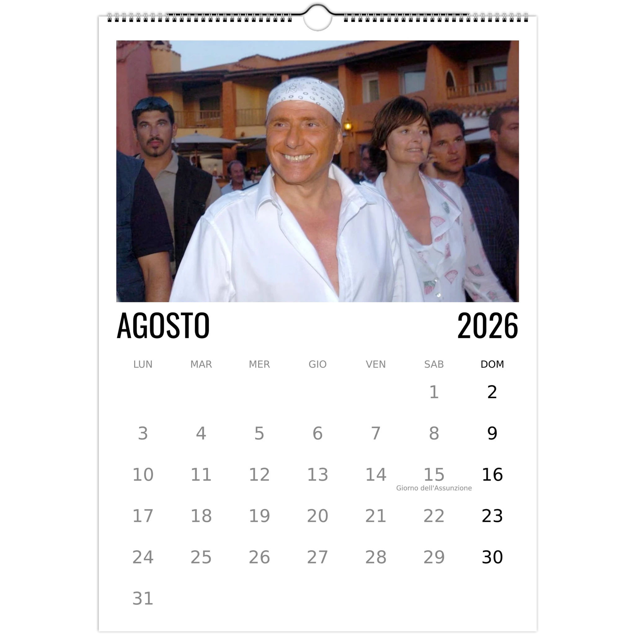 Calendario 2026 Silvio Berlusconi – mese di Agosto