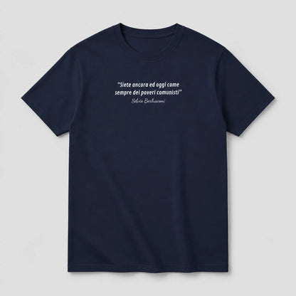 T-shirt blu navy Poveri Comunisti con citazione di Silvio Berlusconi — ChicGallery