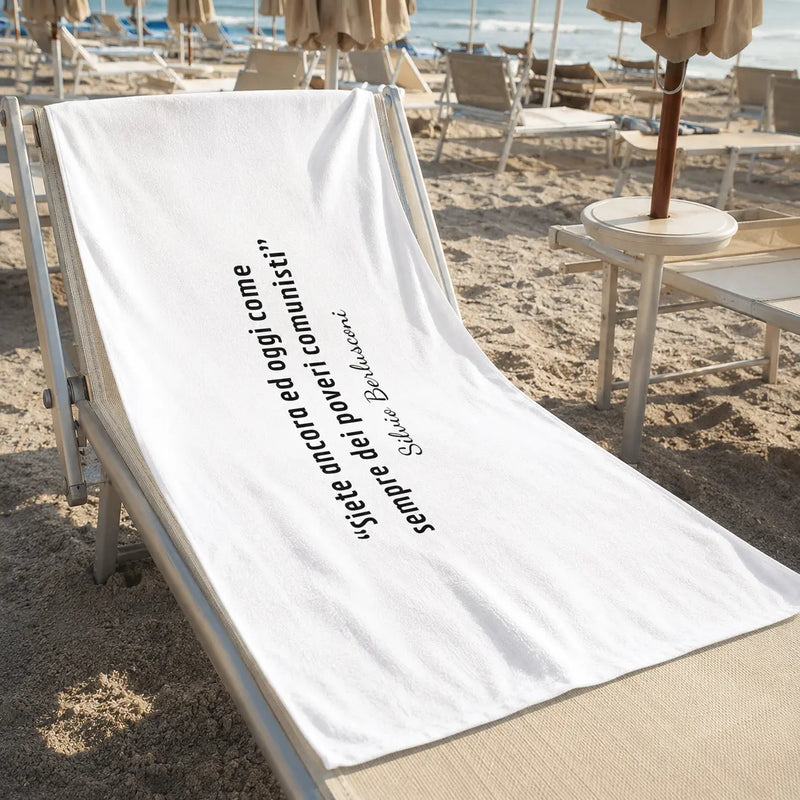 Telo mare Poveri Comunisti disteso sulla spiaggia – ChicGallery